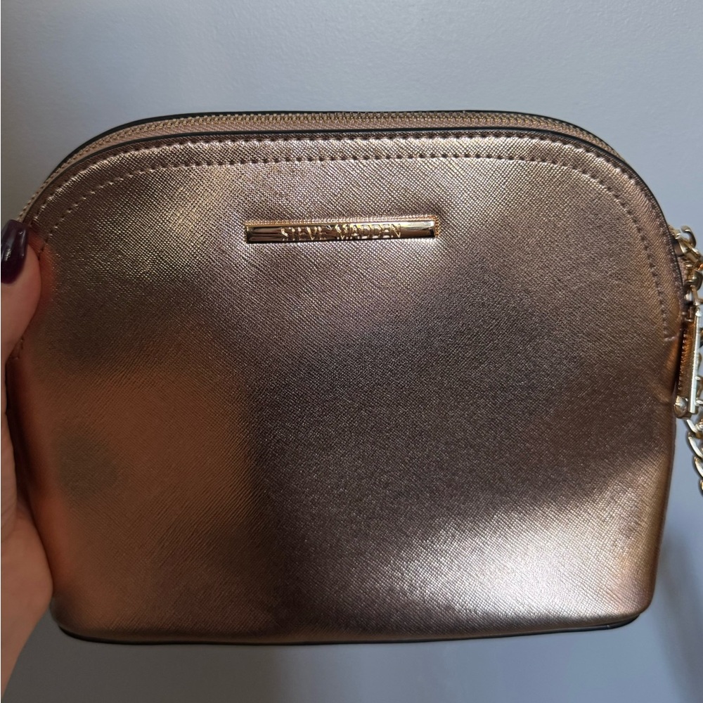 Rose gold Steve Madden crossbody bag